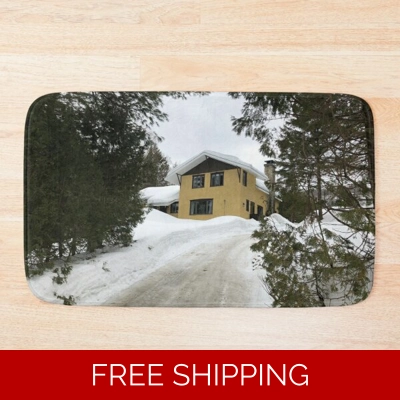 Le Studio Bath Mat Guest House Winter 2019